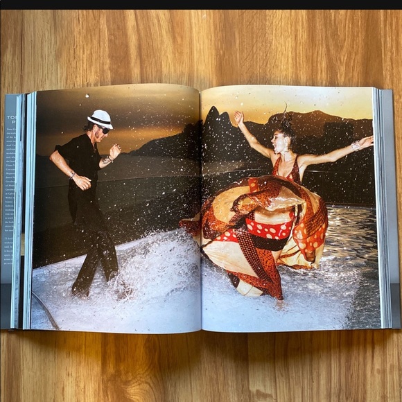 Signed Tonne Goodman coffee table book - Picture 5 of 7